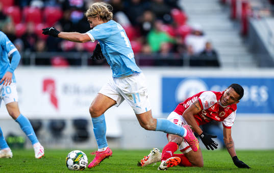 Malmö FFs Sebastian Nanasi och Kalmars Romario Pereira