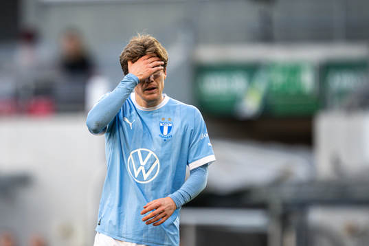 Malmö FFs Oliver Berg deppar