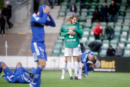 Brages Pontus Rödin jublar