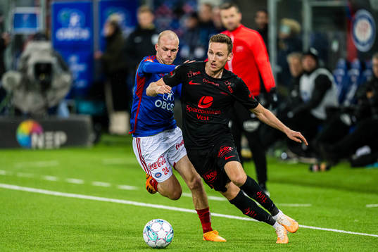 Petter Strand of Vålerenga and Joachim Soltvedt of Brann