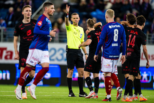 Sigurd Smehus Kringstad, referee