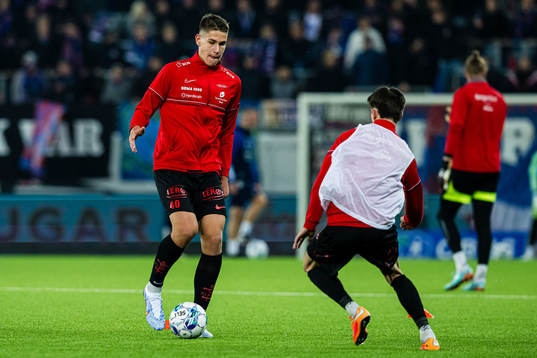 Eivind Fauske Helland of Brann warms up