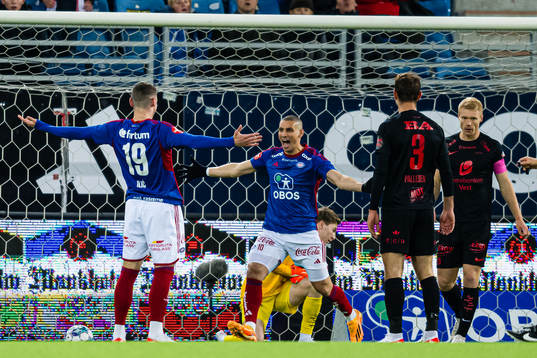 Andrej Ilic of Vålerenga celebrates