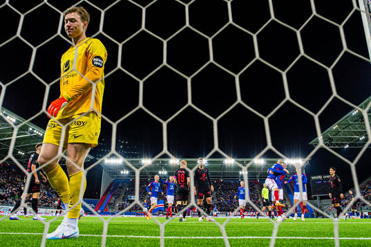 Andrej Ilic of Vålerenga celebrates