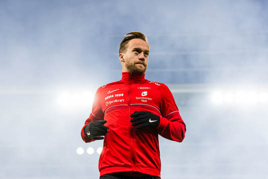 Bård Finne of Brann warms up