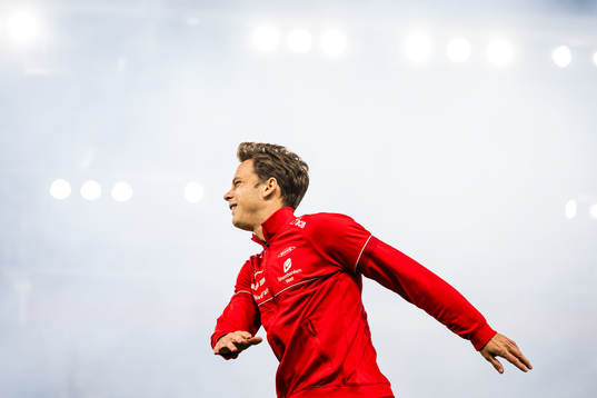 Felix Horn Myhre of Brann warms up