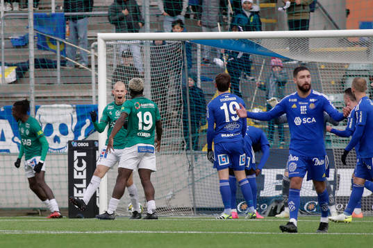 Brages Alexander Zetterström jublar