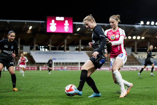 Växjö DFFs Elin Nilsson och Uppsalas Julia Ragnarsson
