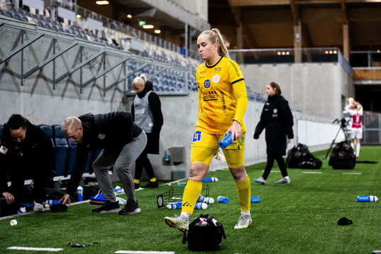 IK Uppsalas målvakt Milla-Maj Majasaari deppar