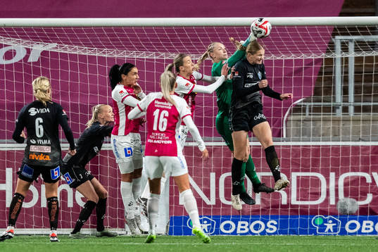 Växjö DFFs målvakt Louise Högrell Ledbetter