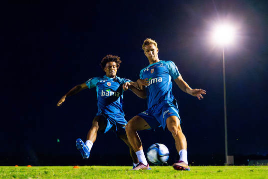 Oscar Bobb and Ola Solbakken of the Norwegian national