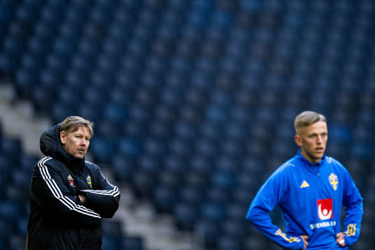 Peter Wettergren, assistant coach, and Jesper Karlsson of