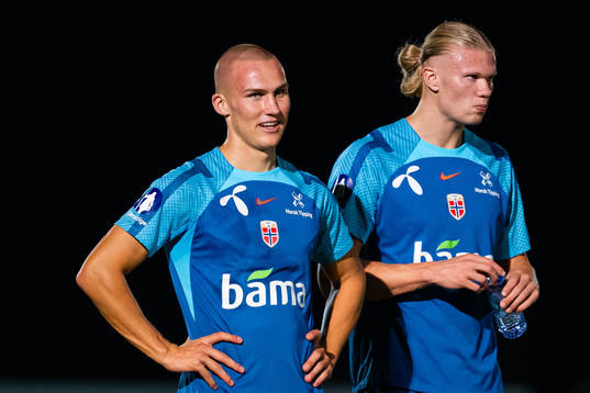 Leo Skiri Østigård and Erling Braut Haaland of the