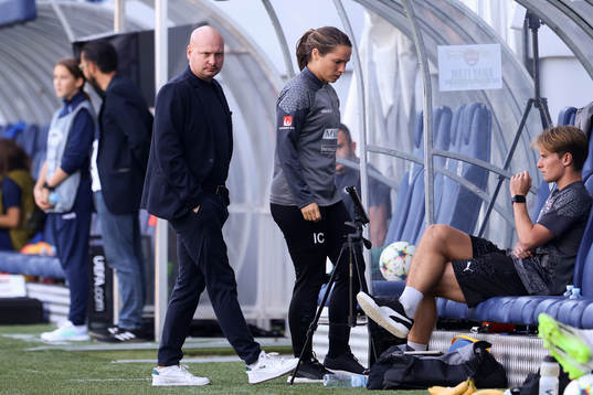 Head coach Joel Kjetselberg and assistant coach Ieva