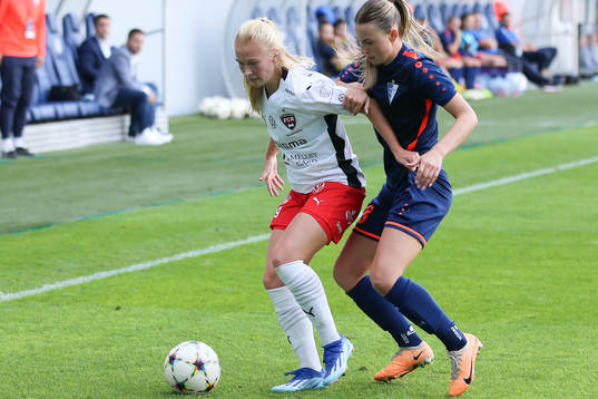 Sofie Bredgaard of Rosengård and Nadja Uvalin of Spartak