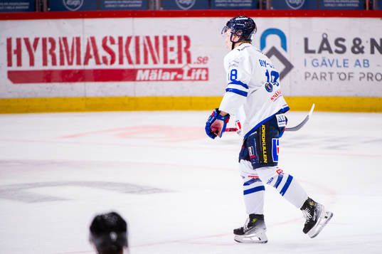 Karlskogas Mikkel Oby Olsen deppar