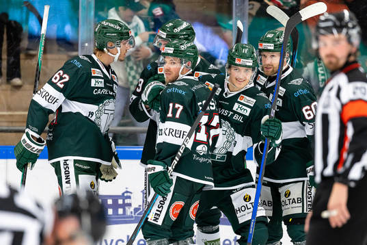 Tingsryds Emil Forslund och Lucas Lagerberg jublar