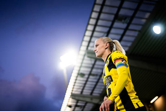 Josefine Rybrink of Häcken enter the pitch