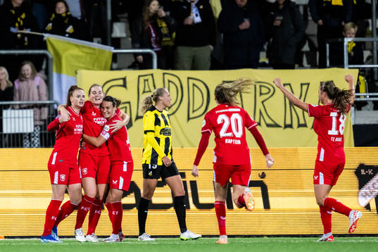Taylor Ziemer of Twente celebrate
