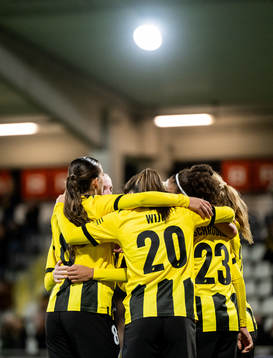 Players of Häcken celebrate the 1-1 goal by Felicia