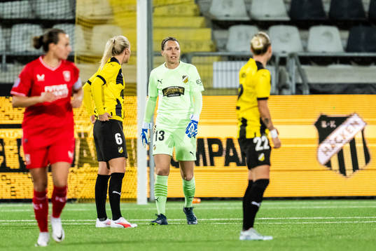 Josefine Rybrink and goalkeeper Jennifer Falk of Häcken