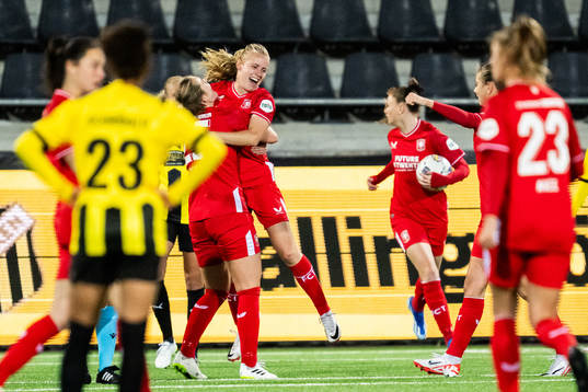 Taylor Ziemer and Leonie Vliek of Twente celebrate the 2-2