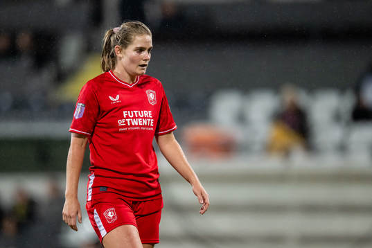 Taylor Ziemer of Twente looks dejected