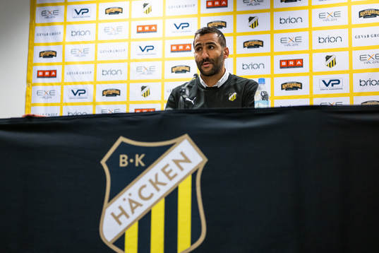 Head coach Mak Lind of Häcken at the press conference