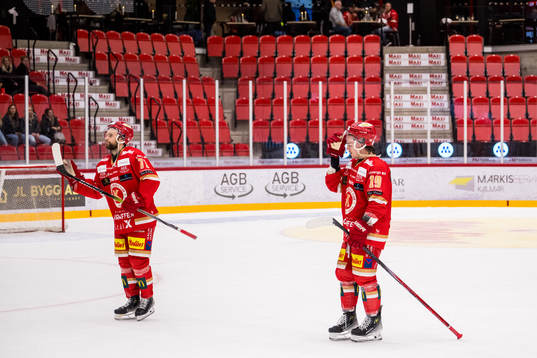 Kalmars Gabriel Olsson och Andrew Vanderbeck deppar
