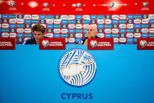 Press officer Morten Morisbak Skjønsberg and head coach