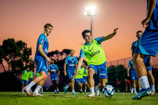Martin Ødegaard and Hugo Vetlesen of the Norwegian