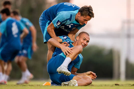 Sander Berge and Leo Skiri Østigård of the Norwegian
