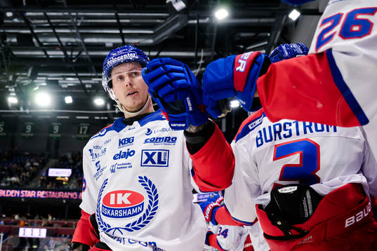 Oskarshamns Nick Olesen jublar