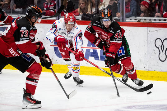 Timrås Joonas Lyytinen och Örebros Elias Ekström