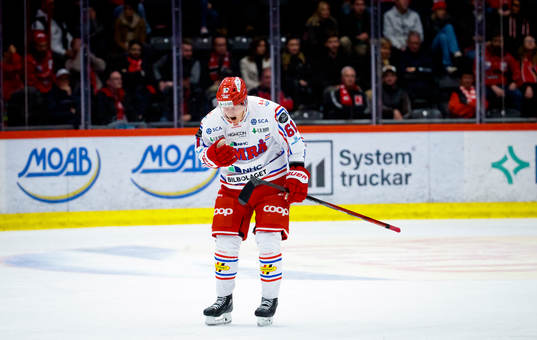 Timrås Axel Rindell jublar vid 0-1