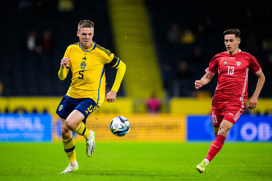 Emil Holm of Sweden and Maxim Cojocaru of Moldova