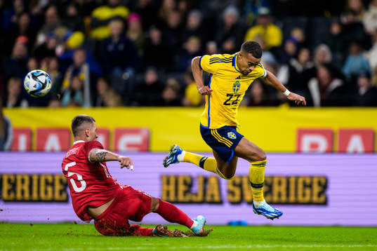 Veaceslav Posmac of Moldova and Robin Quaison of Sweden