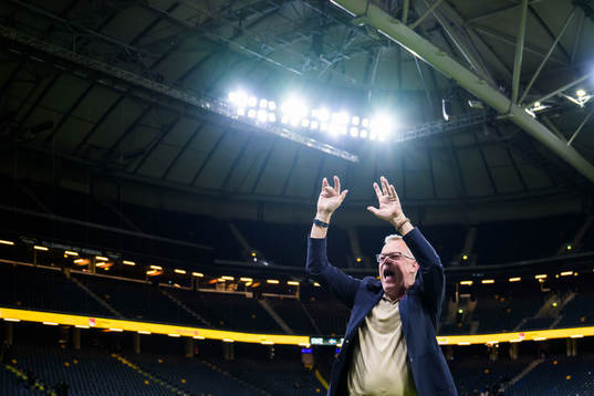 Head coach Janne Andersson of Sweden celebrates
