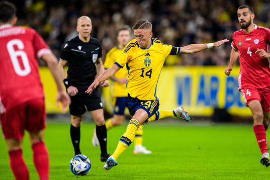 Jesper Karlsson of Sweden