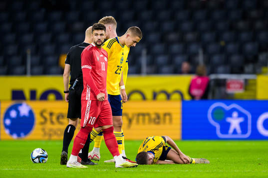 Marcus Rohdén of Sweden in pain