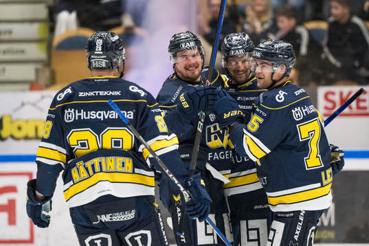 HV71s Mikael Seppälä jublar