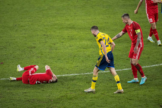 Oleg Reabciuc of Moldova and Marcus Rohdén of Sweden