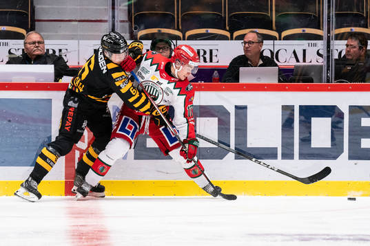 Skellefteås Måns Forsfjäll och Frölundas Isac Born