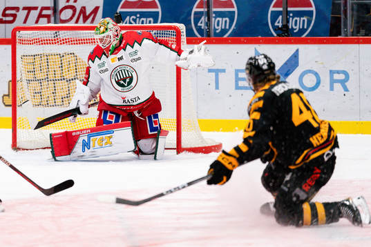 Frölundas målvakt Lars Johansson och Skellefteås Anton