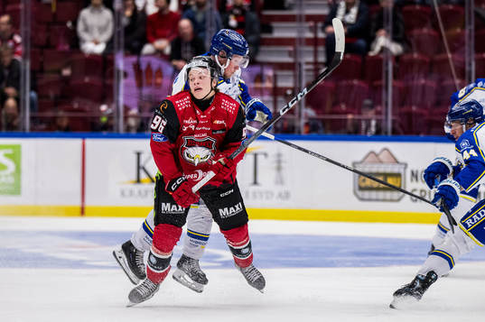 Leksands Kalle Östman och Malmö Redhawks Lukas Wernblom