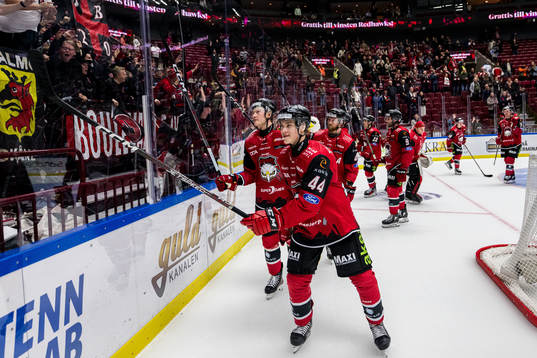 Malmö Redhawks Filip Sitar jublar
