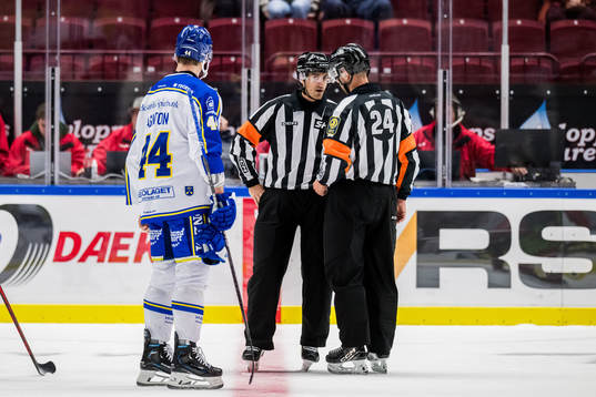 Domare Kristoffer Folkstrand Domare Johan Magnusson