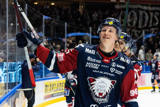 Linköpings Filip Bystedt jublar
