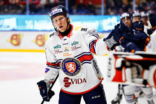 Växjös Marcus Sylvegård jublar