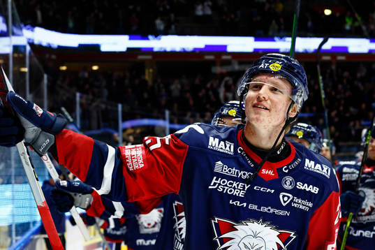 Linköpings Filip Bystedt jublar